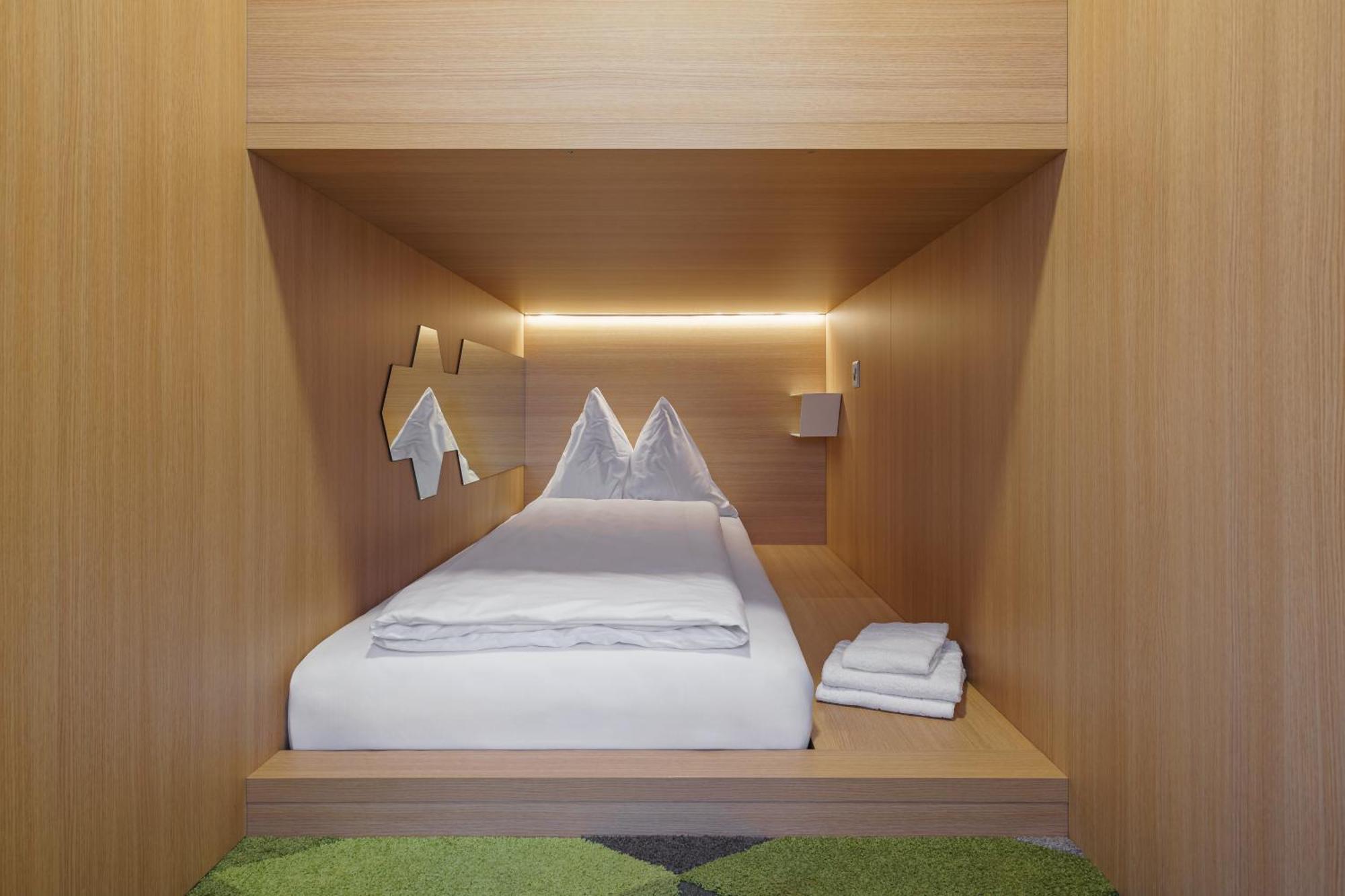Hotel The Lab Capsule Thun Exteriér fotografie